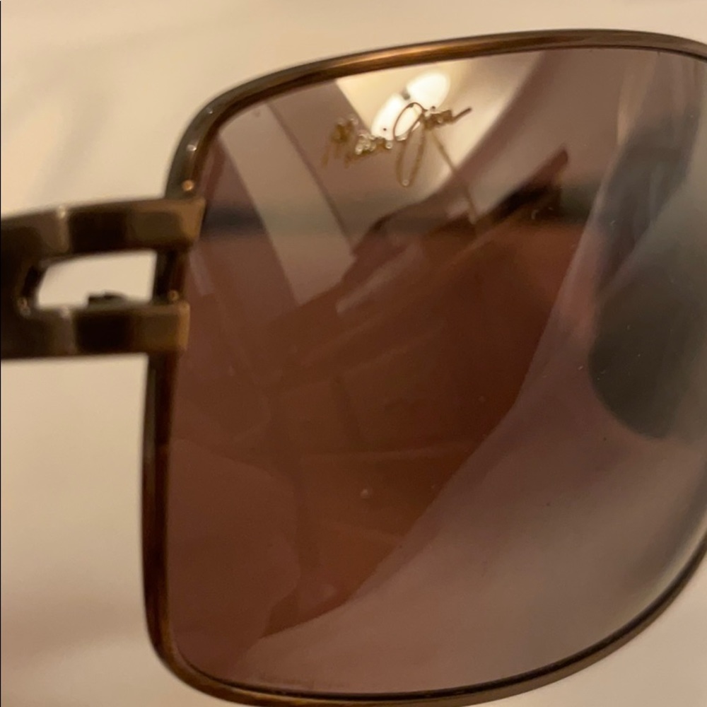 Sunglasses - Picture 7 of 8